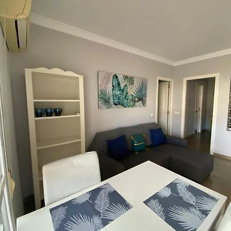 Junto Al Puerto Deportivo De *