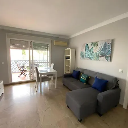 Apartamento Junto Al Puerto Deportivo De Estepona