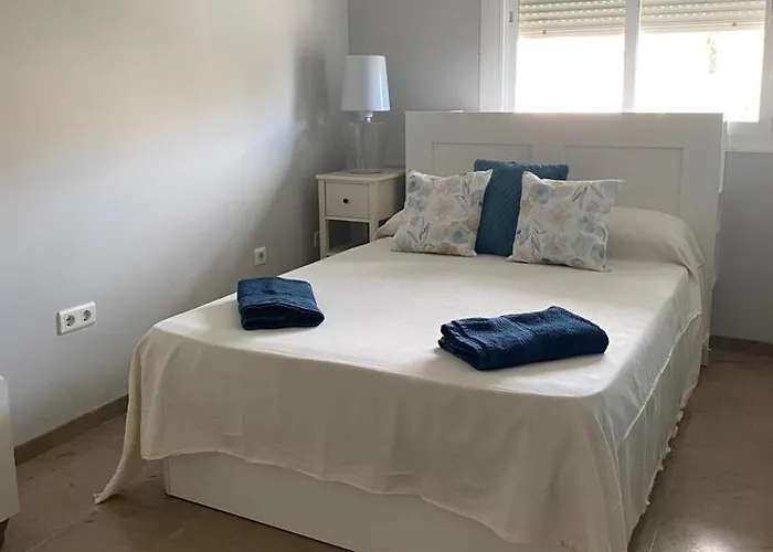 Junto Al Puerto Deportivo De Apartamento *