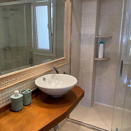 Junto Al Puerto Deportivo De *