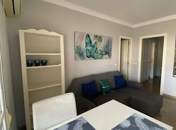 Junto Al Puerto Deportivo De *