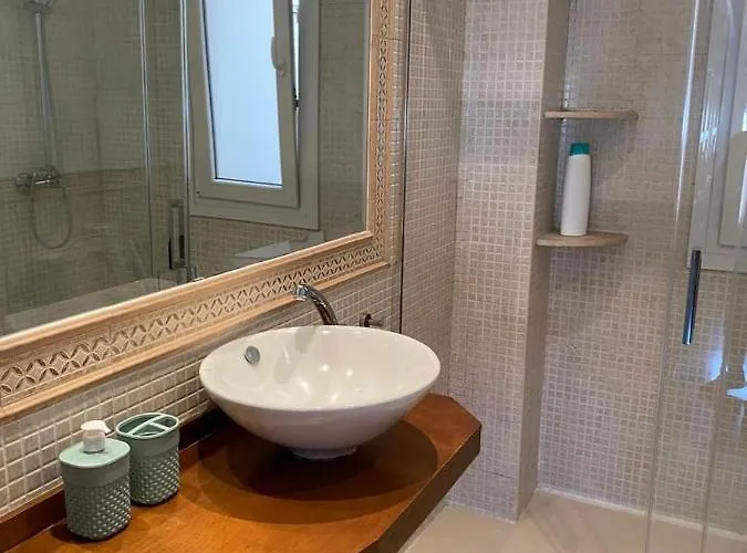 Junto Al Puerto Deportivo De *